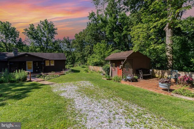 1214 MINNICH RD, Mechanicsburg, PA 17055