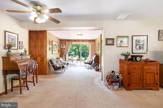 1214 MINNICH RD, Mechanicsburg, PA 17055