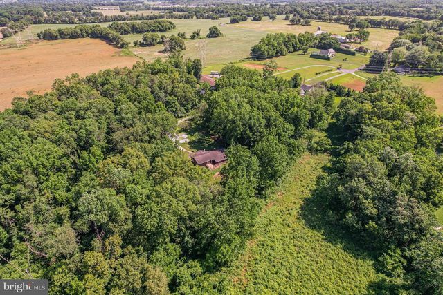1214 MINNICH RD, Mechanicsburg, PA 17055