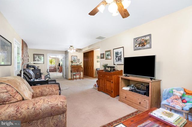1214 MINNICH RD, Mechanicsburg, PA 17055