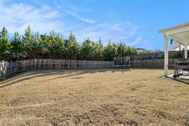 55 Clubhouse Way, Acworth, GA 30101