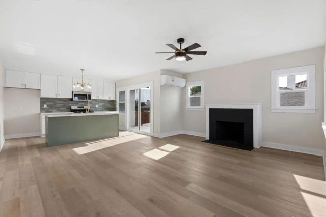2453 Curlew St, San Diego, CA 92101