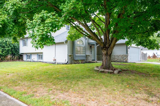 8556 Green Valley Drive, Indianapolis, IN 46217