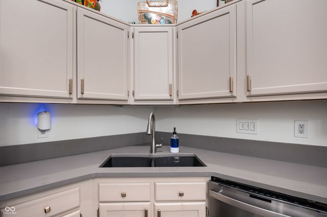 8556 Green Valley Drive, Indianapolis, IN 46217