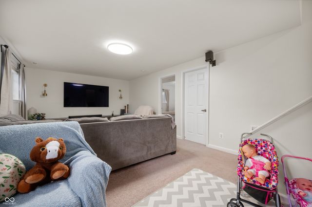 8556 Green Valley Drive, Indianapolis, IN 46217