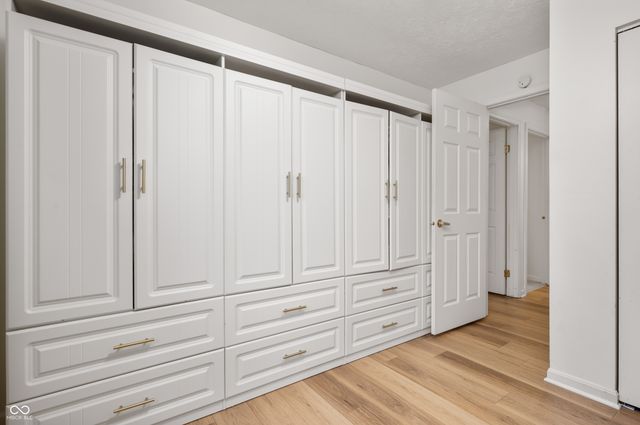 8556 Green Valley Drive, Indianapolis, IN 46217