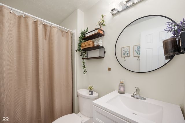 8556 Green Valley Drive, Indianapolis, IN 46217