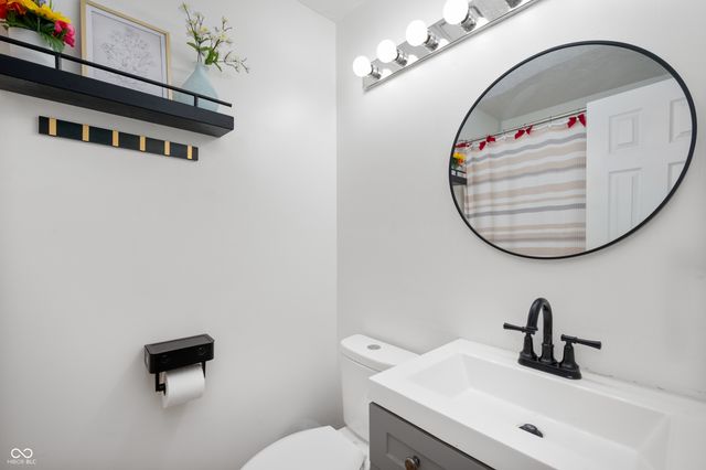 8556 Green Valley Drive, Indianapolis, IN 46217