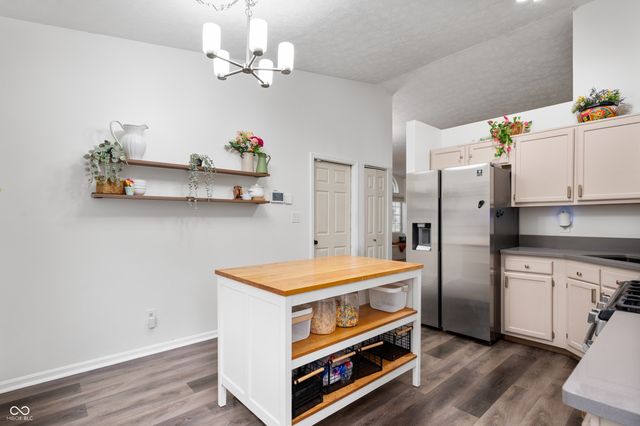 8556 Green Valley Drive, Indianapolis, IN 46217