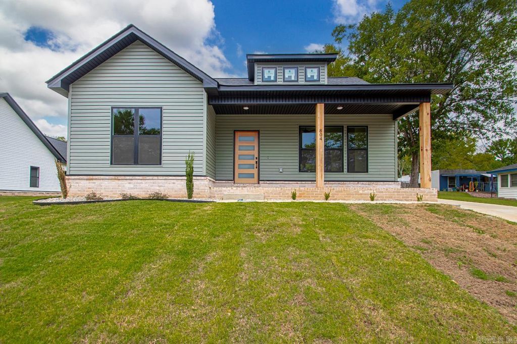 804 Richard Street, Hot Springs, AR 71913