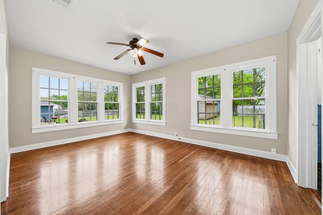 1004 E Franklin Street, Hillsboro, TX 76645