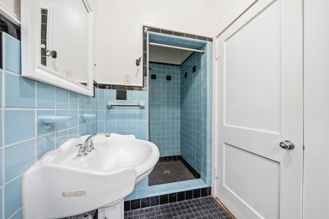 1004 E Franklin Street, Hillsboro, TX 76645