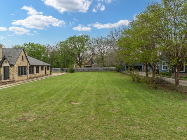 1004 E Franklin Street, Hillsboro, TX 76645