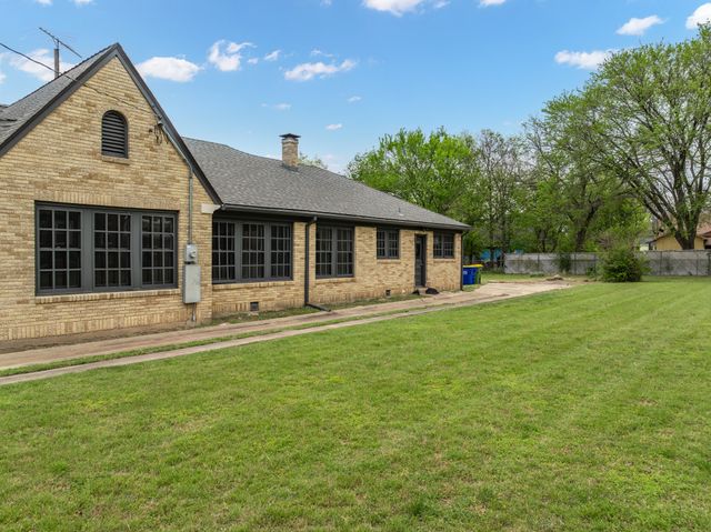 1004 E Franklin Street, Hillsboro, TX 76645