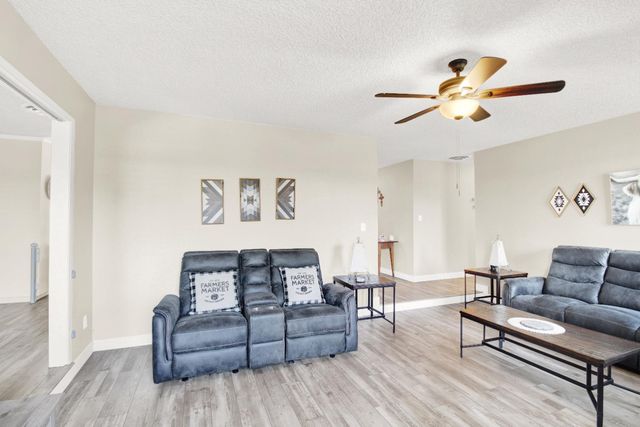 1805 Kienitz Ave, Modesto, CA 95355