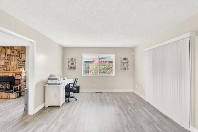 1805 Kienitz Ave, Modesto, CA 95355