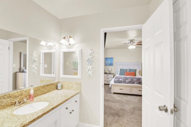 1805 Kienitz Ave, Modesto, CA 95355