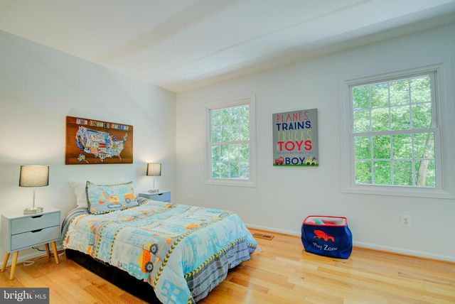 12029 LAKE NEWPORT RD, Reston, VA 20194