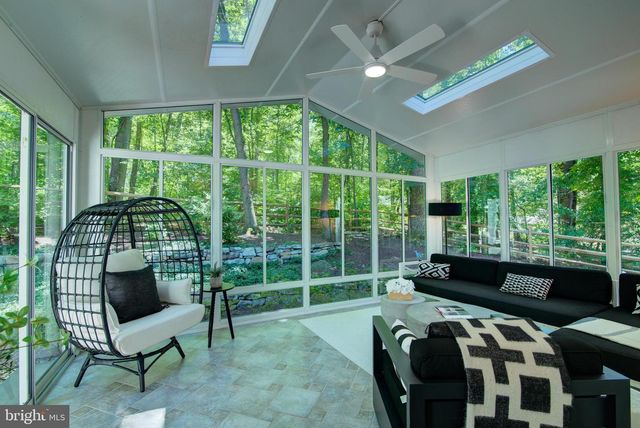12029 LAKE NEWPORT RD, Reston, VA 20194