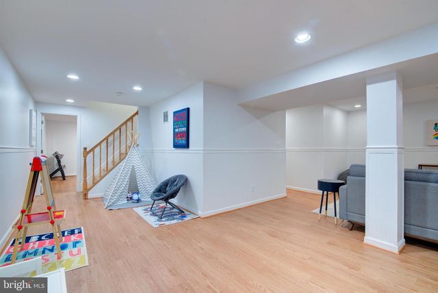 12029 LAKE NEWPORT RD, Reston, VA 20194