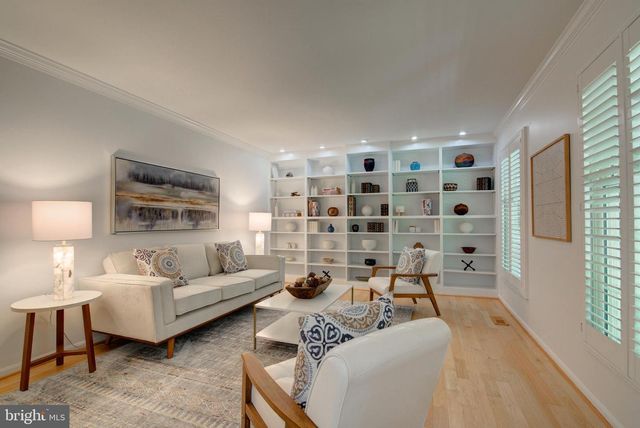 12029 LAKE NEWPORT RD, Reston, VA 20194