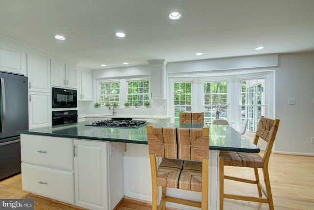 12029 LAKE NEWPORT RD, Reston, VA 20194