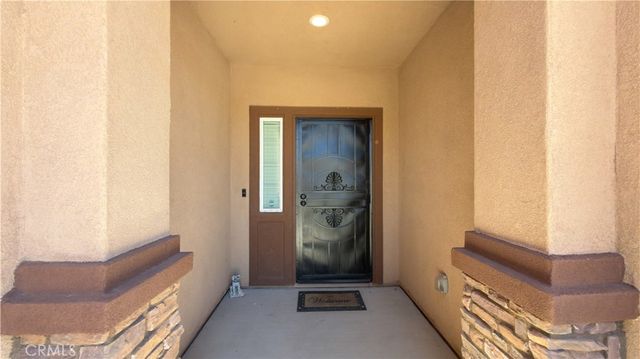 30690 Hawkscrest, Winchester, CA 92596