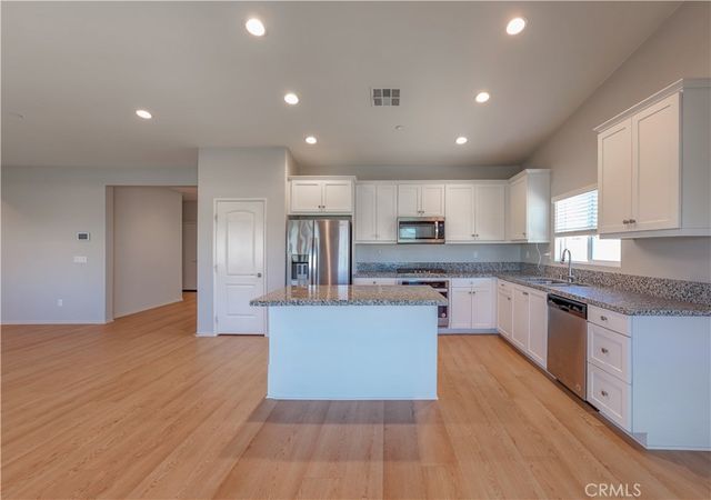 30690 Hawkscrest, Winchester, CA 92596