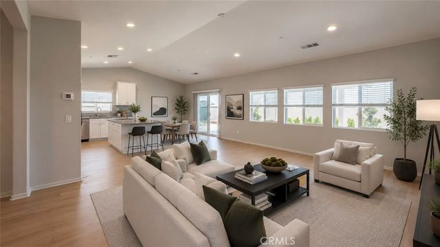 30690 Hawkscrest, Winchester, CA 92596
