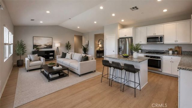 30690 Hawkscrest, Winchester, CA 92596