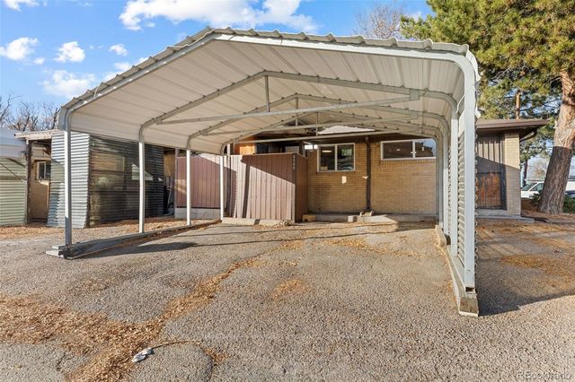 6500 W 14th Avenue, Lakewood, CO 80214