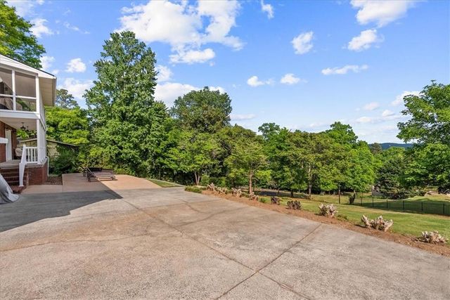 206 Victory Drive, Calhoun, GA 30701