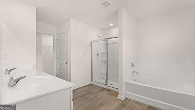 495 SILVER MOON Drive, Loganville, GA 30052