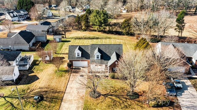 3485 Overbrook Drive, Conover, NC 28613