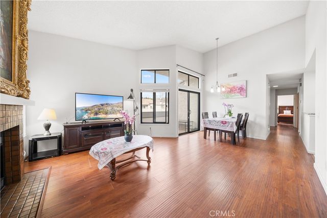 18 town and country Road, Pomona, CA 91766