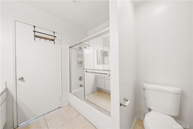 18 town and country Road, Pomona, CA 91766