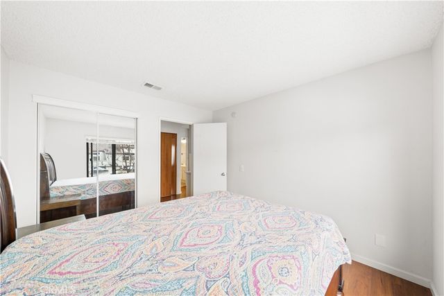 18 town and country Road, Pomona, CA 91766