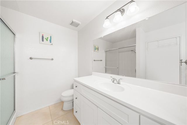 18 town and country Road, Pomona, CA 91766