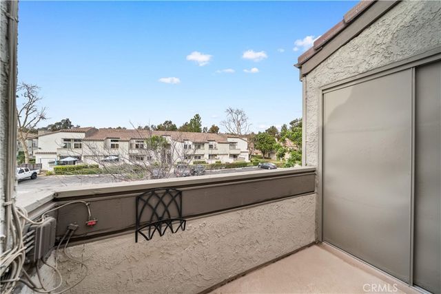 18 town and country Road, Pomona, CA 91766