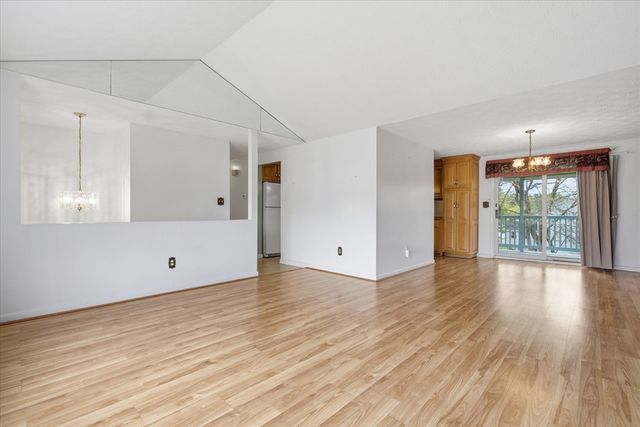 21 Newhill Rd, Methuen, MA 01844