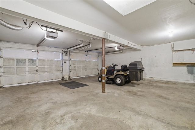 21 Newhill Rd, Methuen, MA 01844