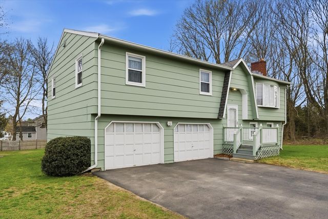 21 Newhill Rd, Methuen, MA 01844