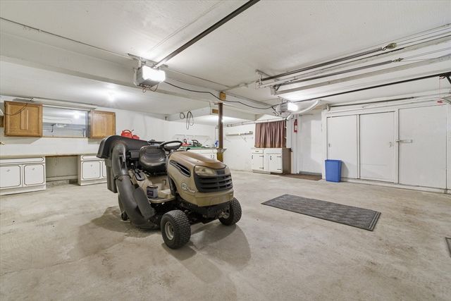 21 Newhill Rd, Methuen, MA 01844