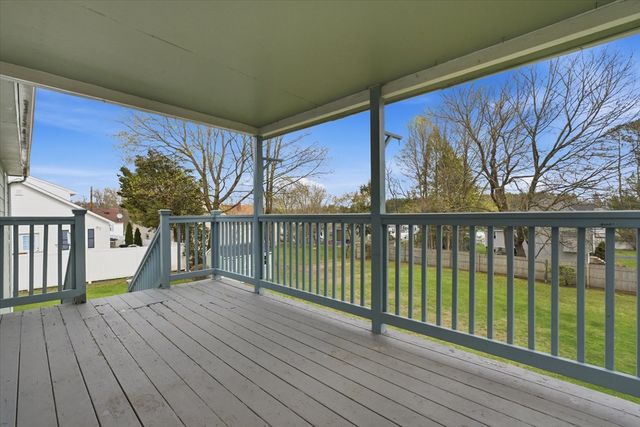 21 Newhill Rd, Methuen, MA 01844