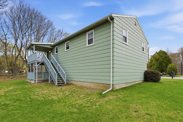 21 Newhill Rd, Methuen, MA 01844