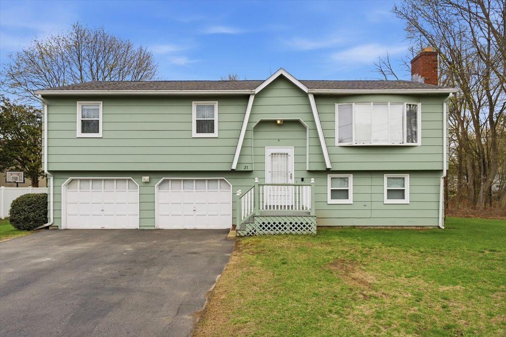 21 Newhill Rd, Methuen, MA 01844