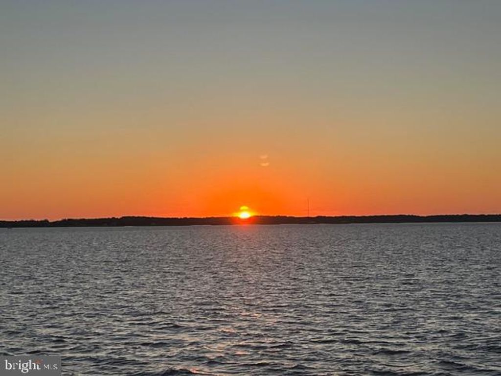 Image 2 of property listing at 745 MOORING RD #202, Ocean City, MD 21842