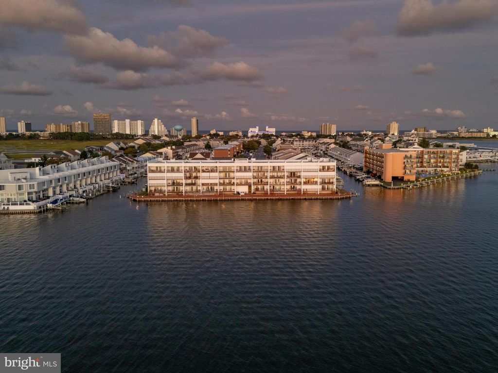 Image 4 of property listing at 745 MOORING RD #202, Ocean City, MD 21842