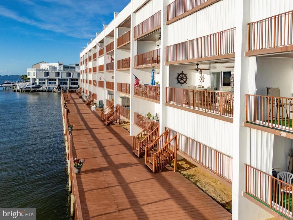 Image 5 of property listing at 745 MOORING RD #202, Ocean City, MD 21842