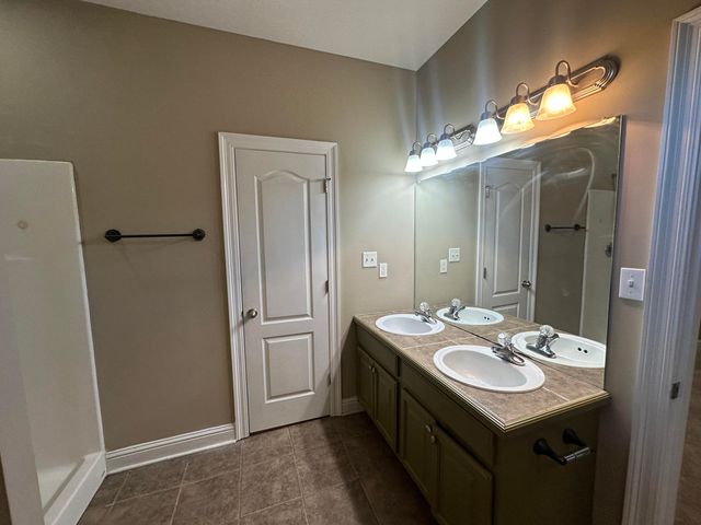 5 E Lariat, Hattiesburg, MS 39402